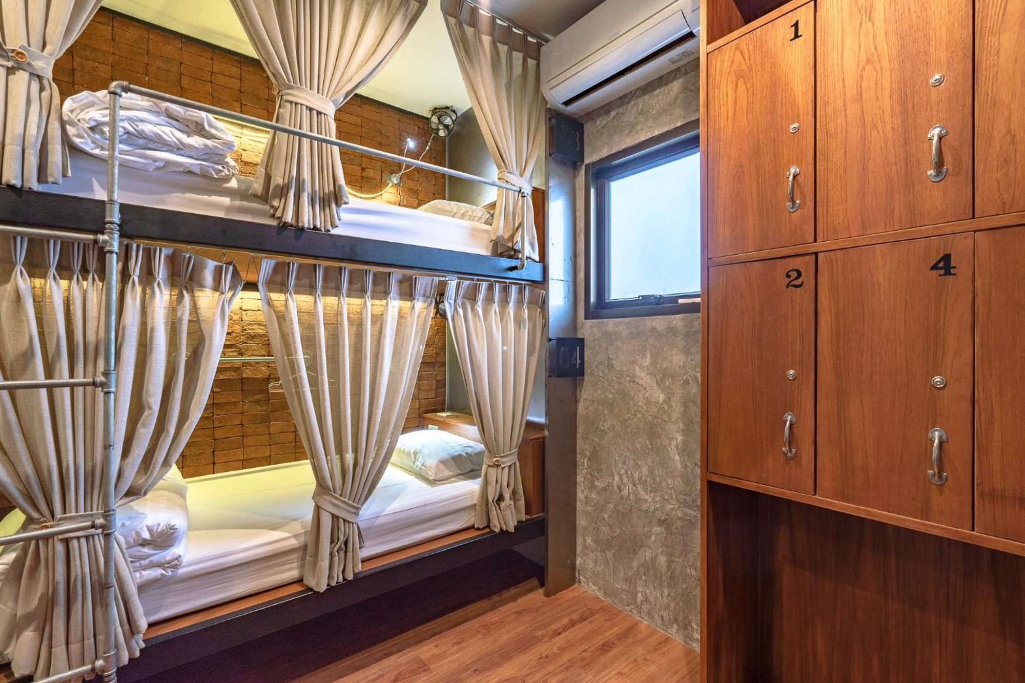 Siam Plug In Hostel Bangkok Dış mekan fotoğraf