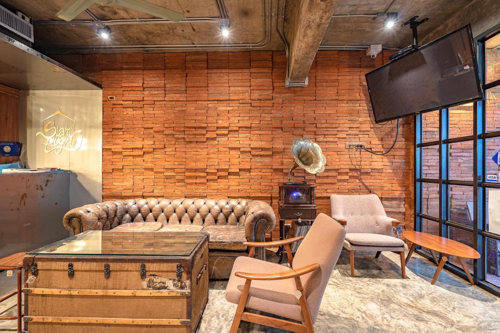 Siam Plug In Hostel Bangkok Dış mekan fotoğraf