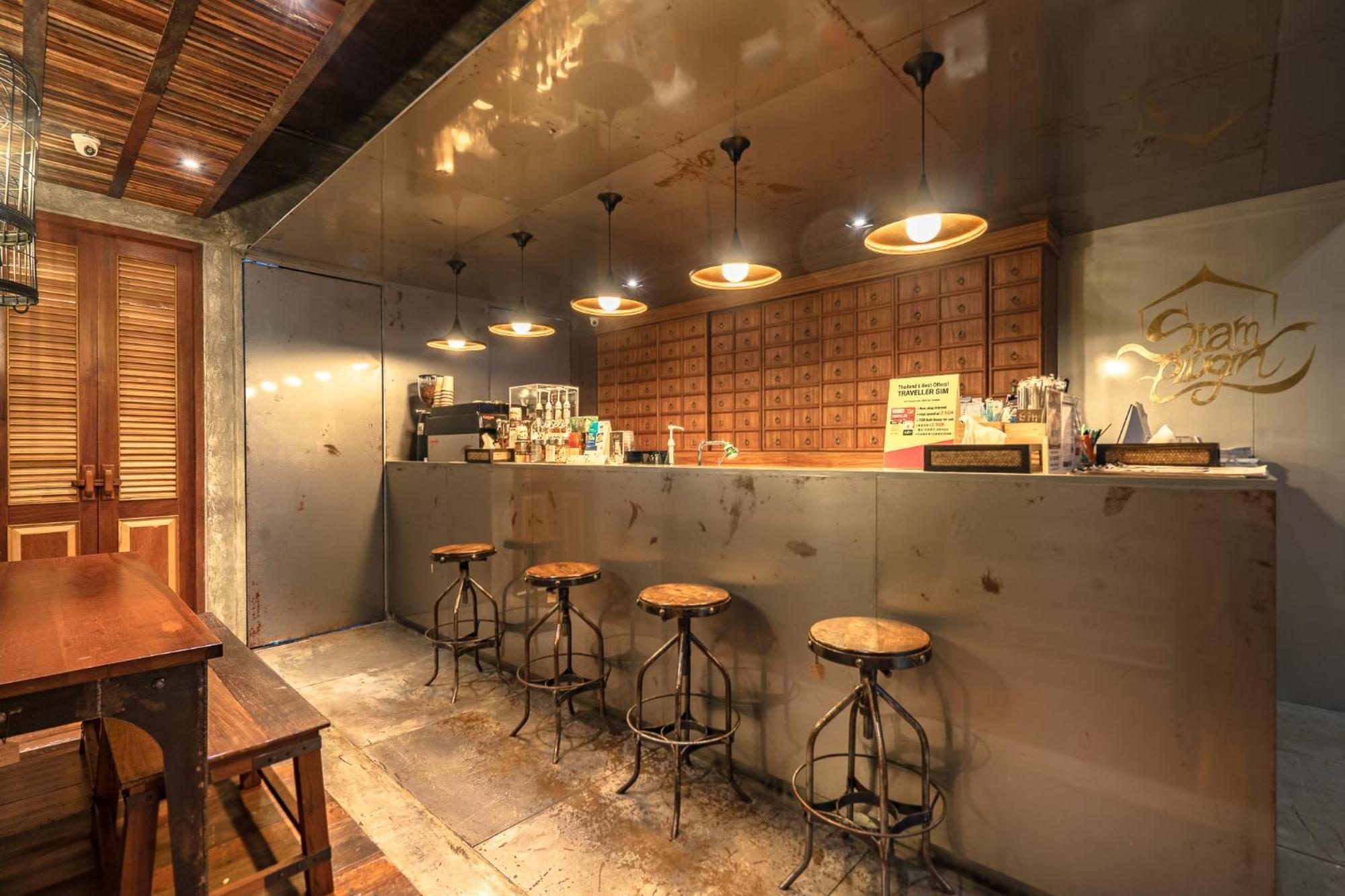 Siam Plug In Hostel Bangkok Dış mekan fotoğraf