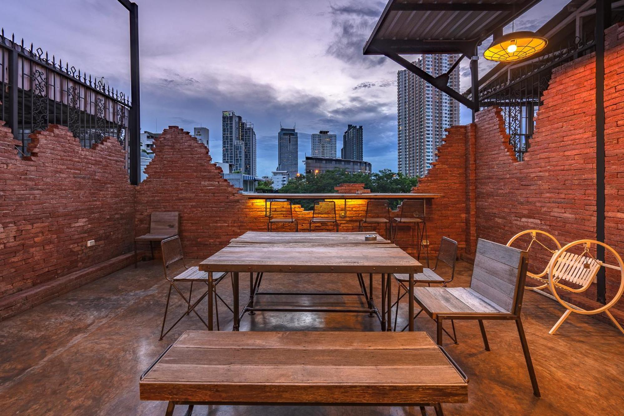 Siam Plug In Hostel Bangkok Dış mekan fotoğraf