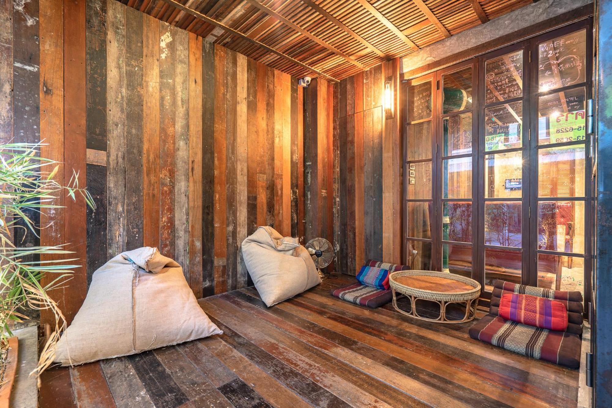 Siam Plug In Hostel Bangkok Dış mekan fotoğraf