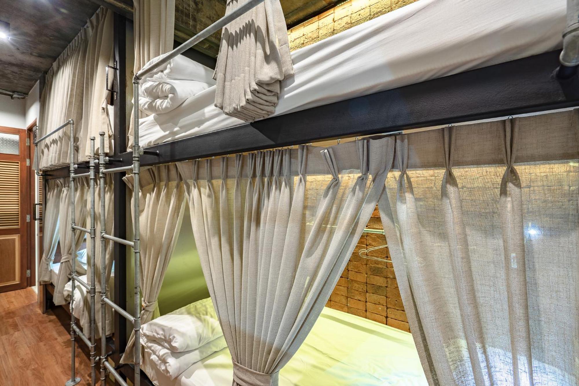 Siam Plug In Hostel Bangkok Dış mekan fotoğraf