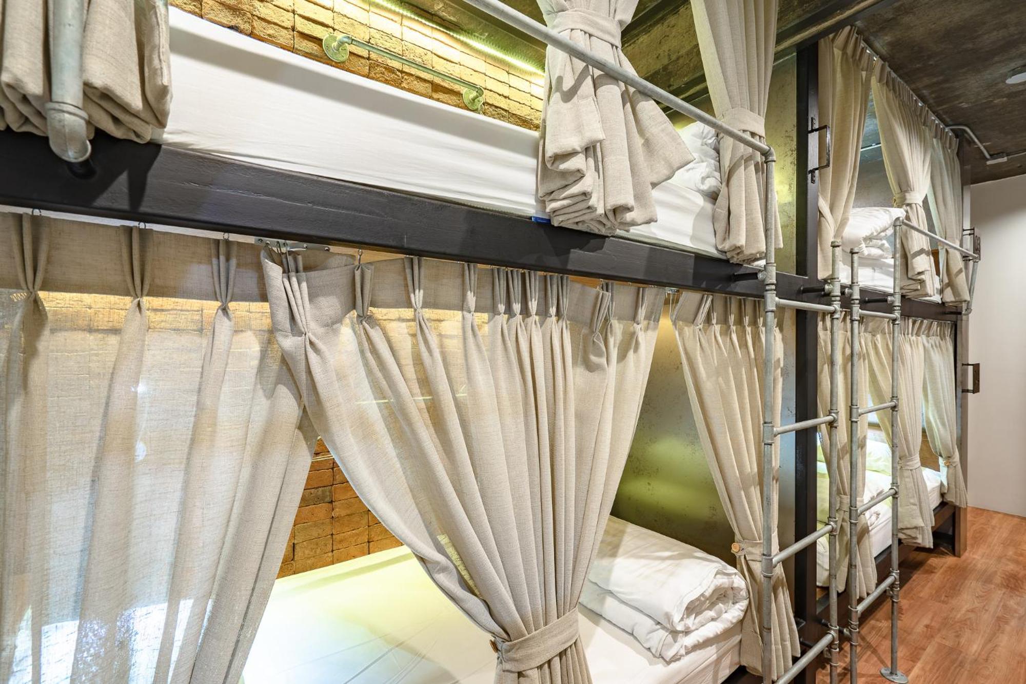 Siam Plug In Hostel Bangkok Dış mekan fotoğraf